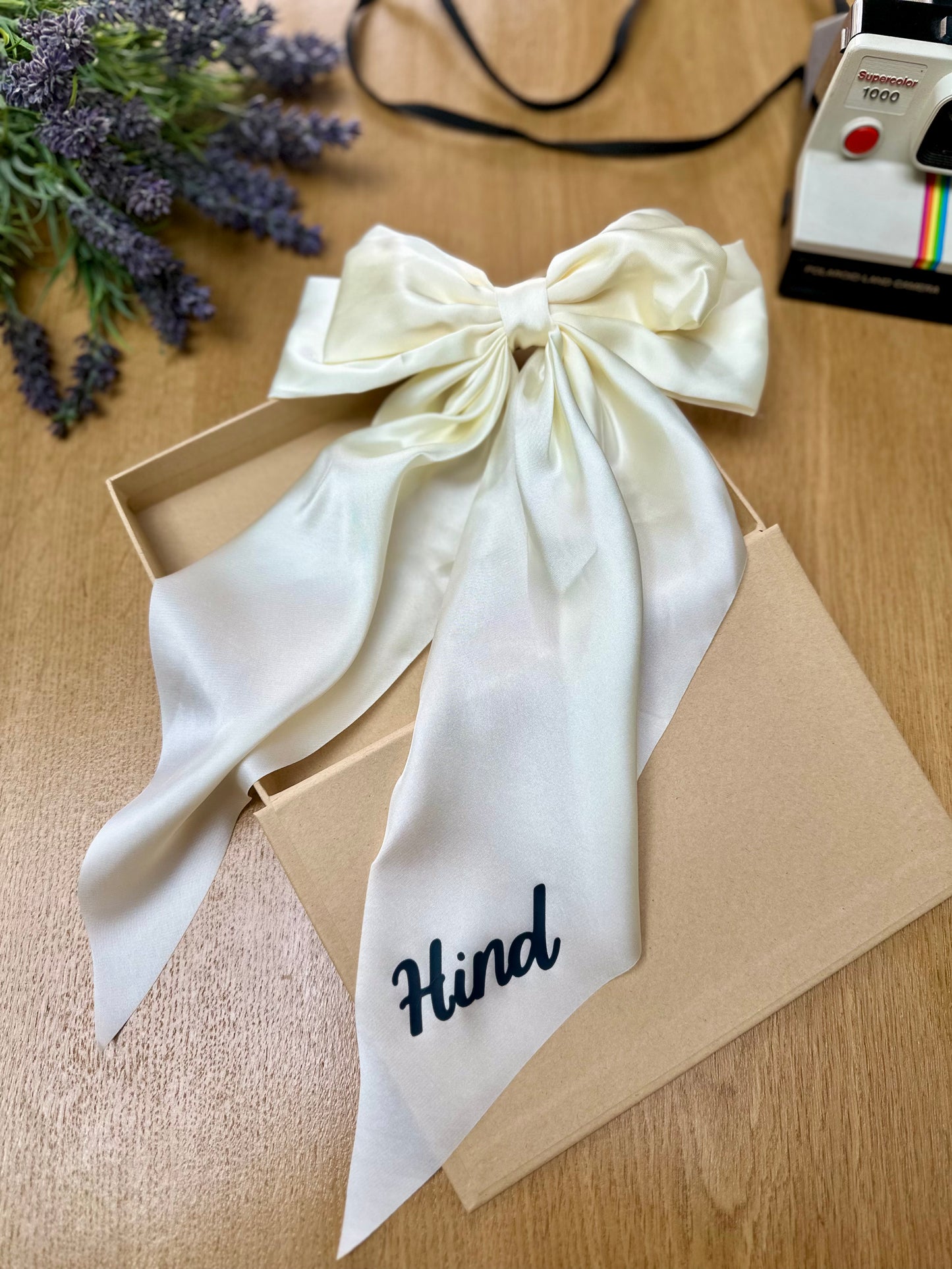 Barrette en satin personnalisable – Un accessoire élégant et unique