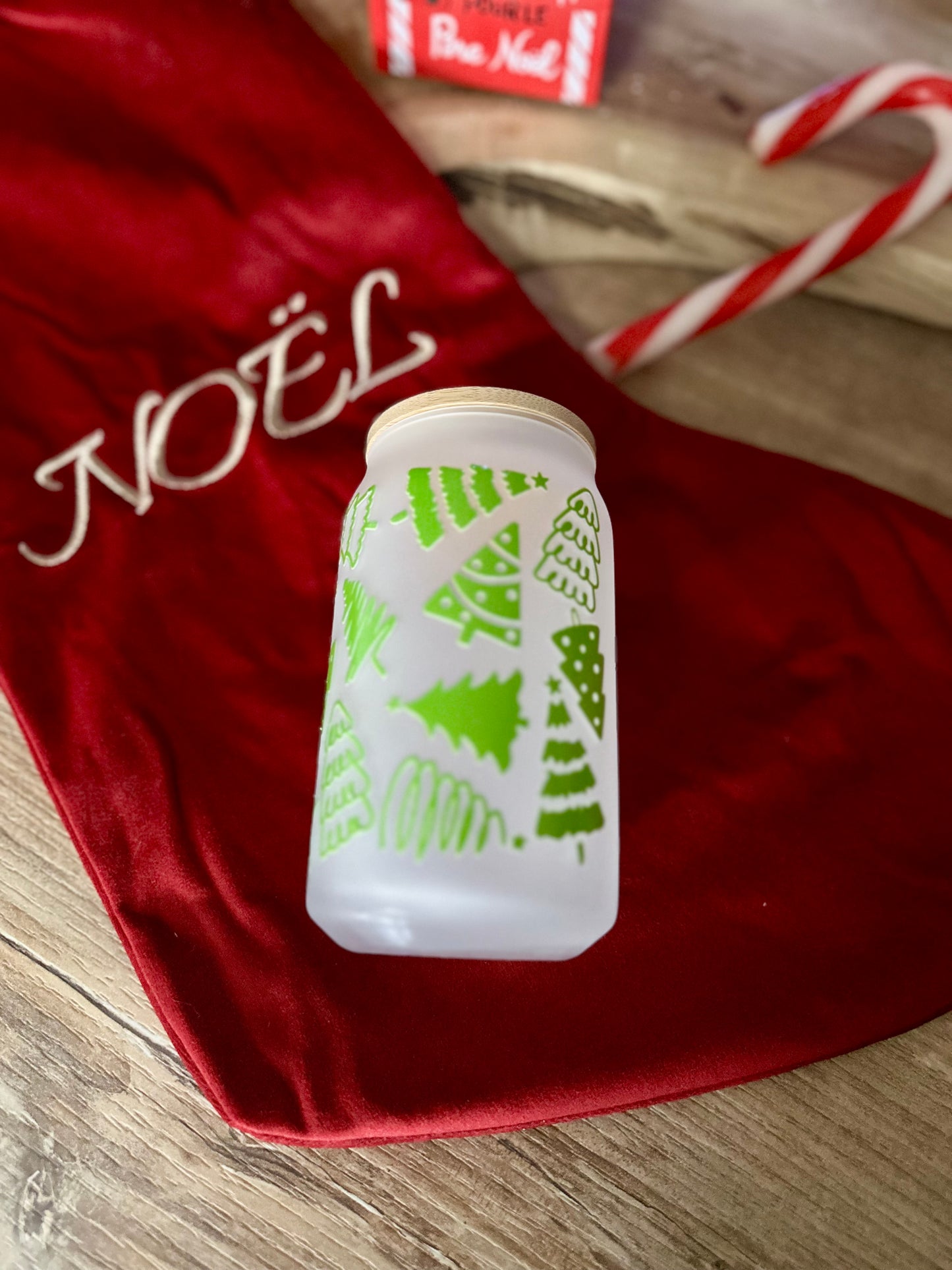 ✨ Verre canette givré – Green Christmas Trees