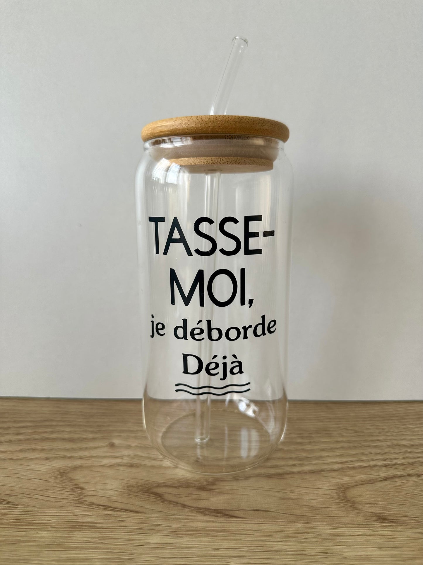 "Tasse-moi, je déborde déjà" 🫠