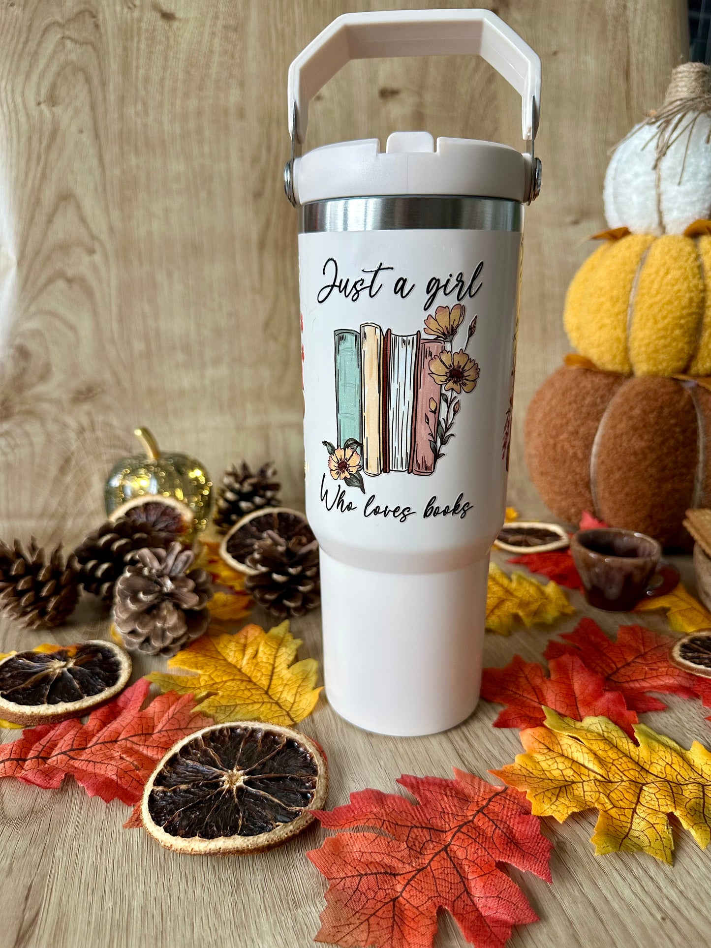 📚🌸 Tumbler isotherme – Just a girl who loves books